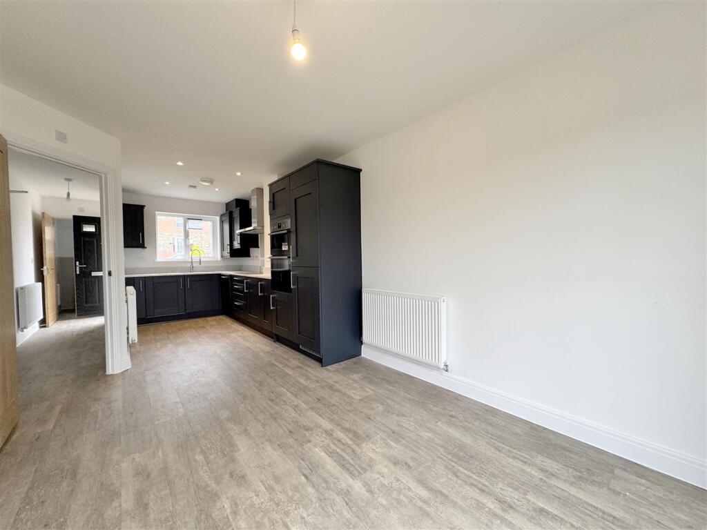House in Plymouth - View 4
