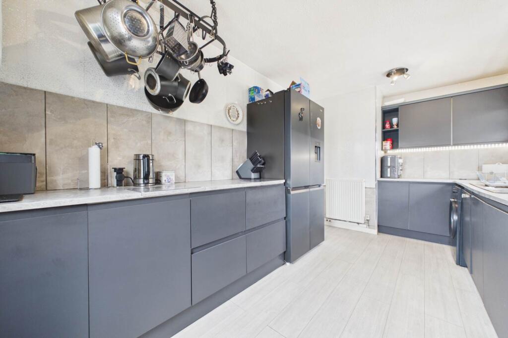 House in Airdrie, Hillhead - View 5
