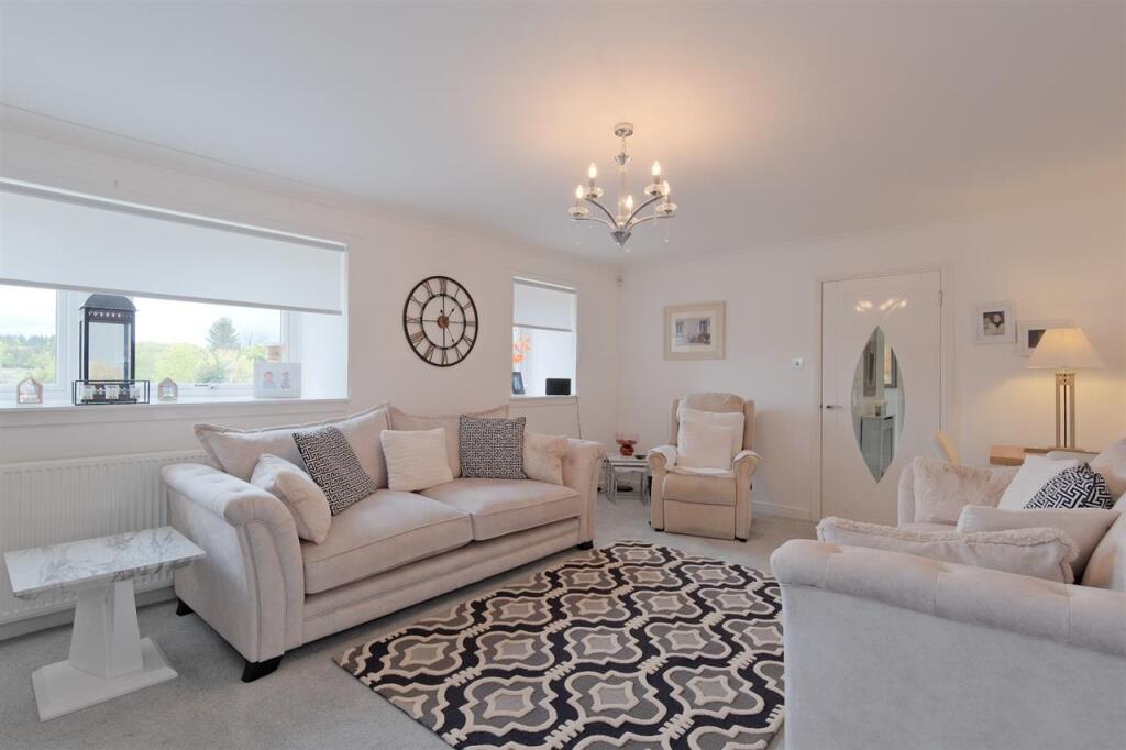 House in Caldercruix, North Lanarkshire - View 2