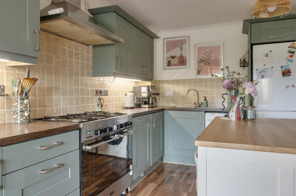 Chilton Way, Hungerford photo 4