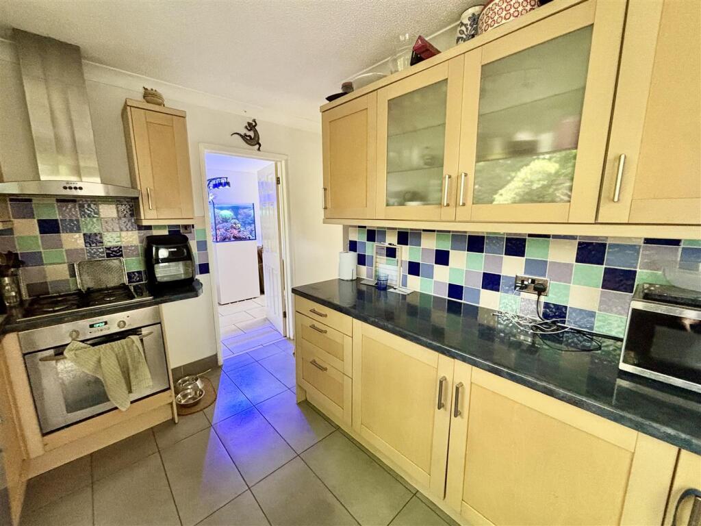 Tarn Drive, Creekmoor photo 5