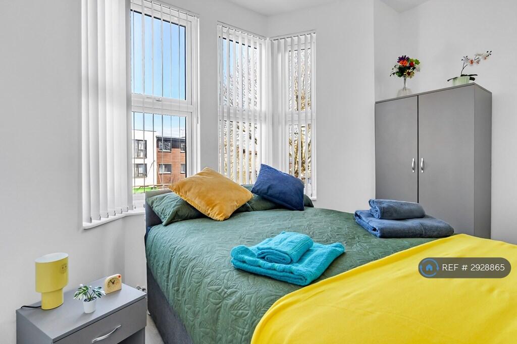1 bedroom house share for rent