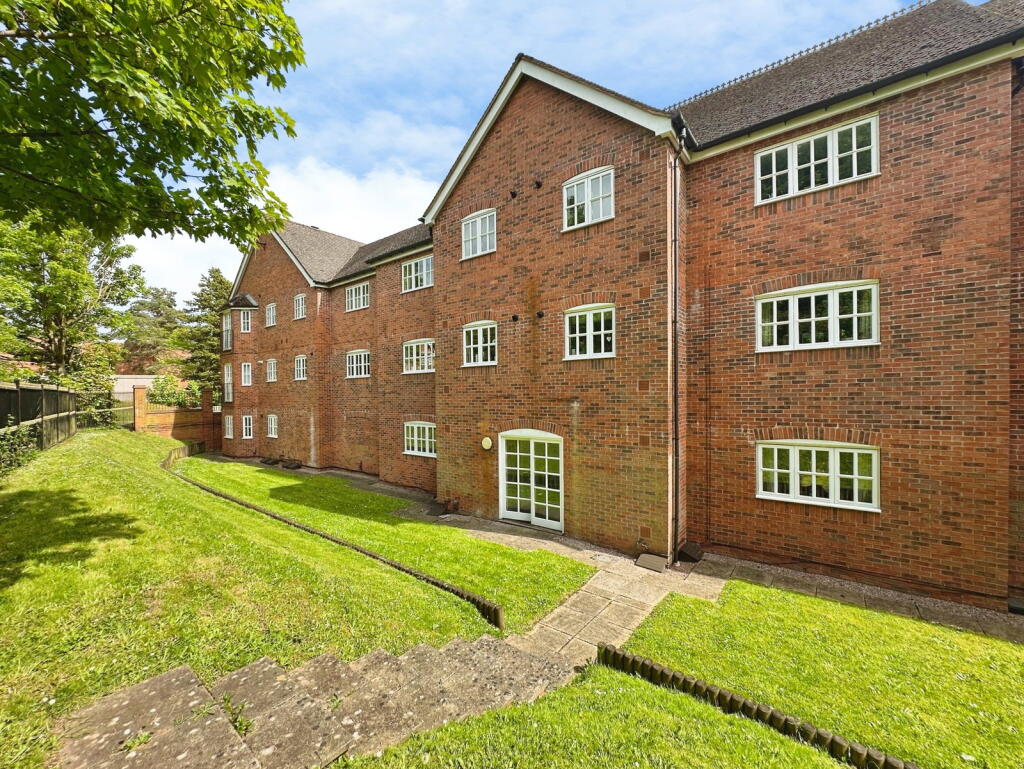 Main image of property: Cygnet Close, Compton, Wolverhampton, WV6 8XR