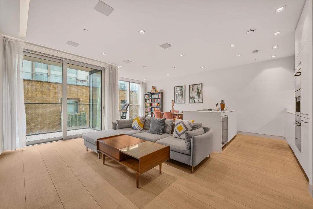 Apartment in London, One Tower Bridge, Old Kent Road - View 3