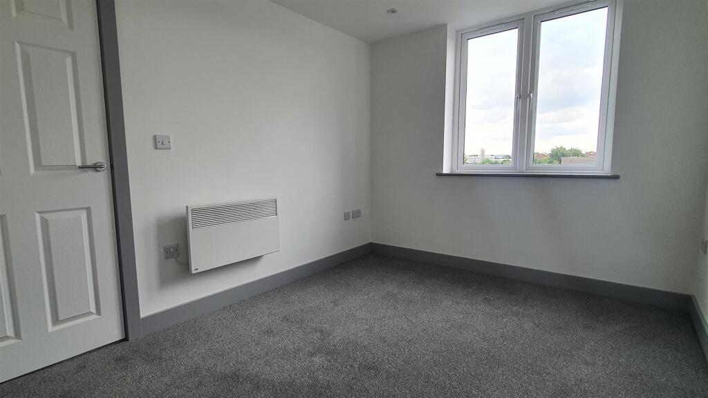 Apartment in Leeds, West Yorkshire - More
