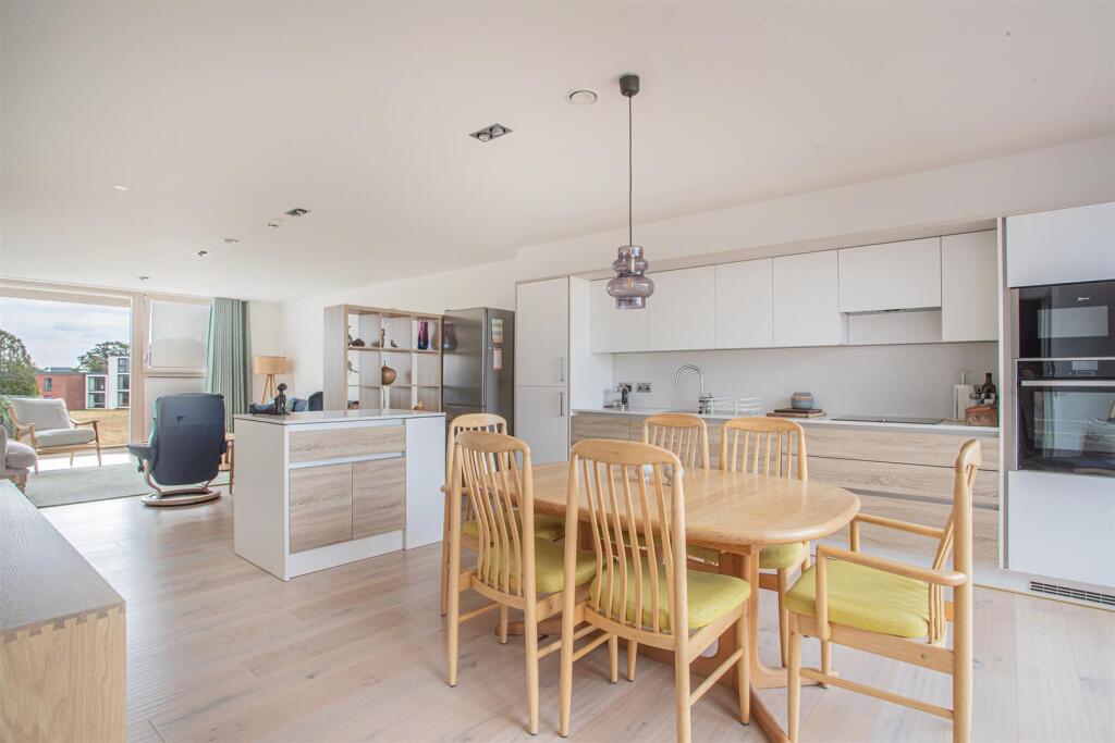 Apartment in Corsham, Wadswick, Box - View 4