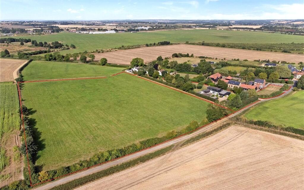 Main image of property: Middlefield Lane, Henlow, Bedfordshire, SG16