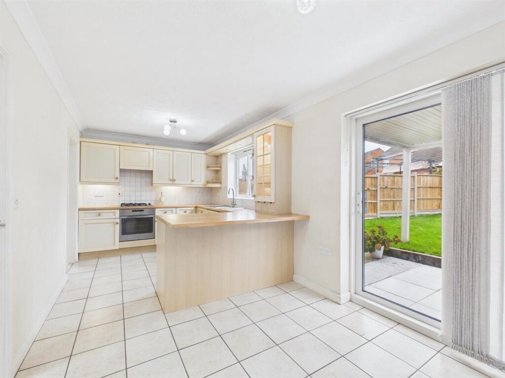 House in Nuneaton and Bedworth, Whitestone - View 4