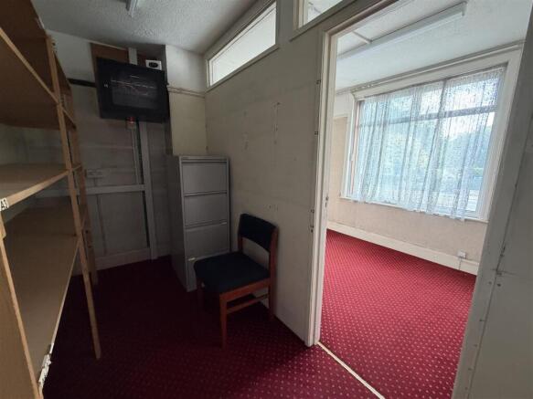 113 Winterstoke Road, Maggs &amp; Allen To Let (4).jpe