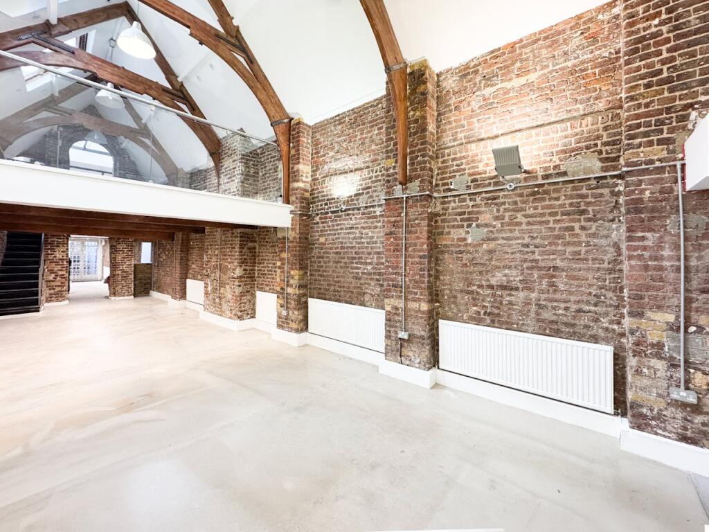 Main image of property: 146B Kings Cross Road, Camden, London, WC1X 9DH
