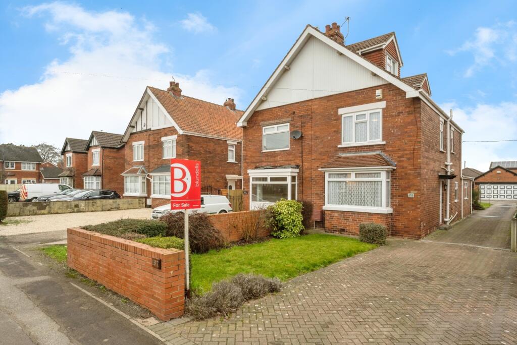 4-bed semi-detached on High Street, Dunsville, Doncaster, South Yorkshire, DN7, £240,000