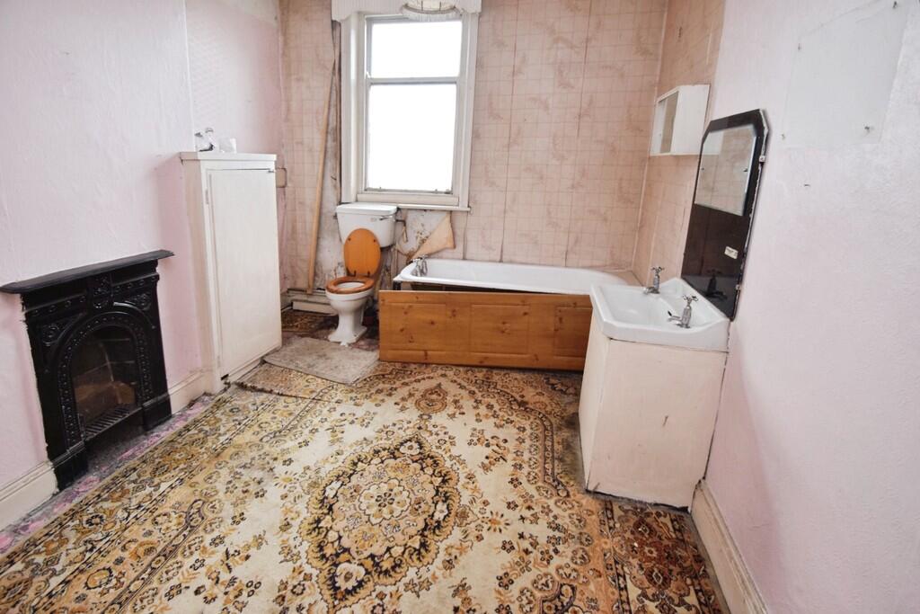 Additional image 13 of Wellington Crescent , Shipley 