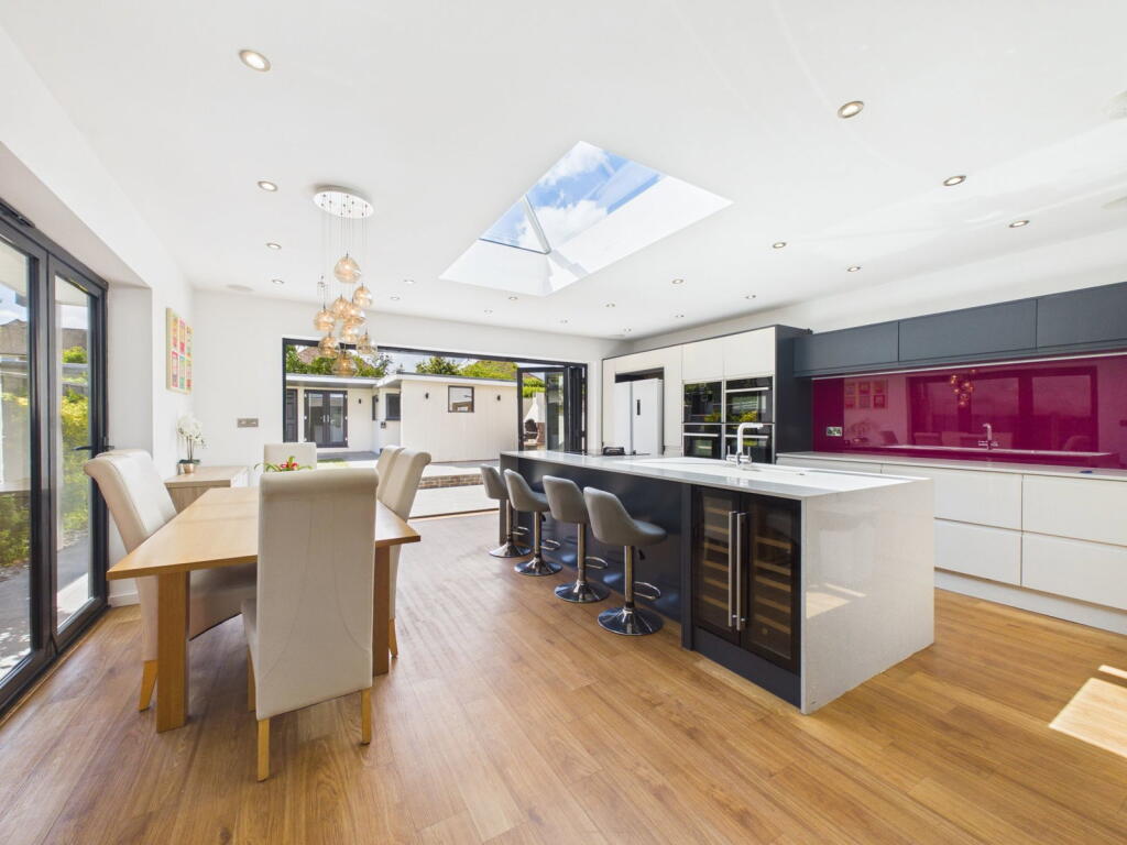 House in Worthing, West Worthing - View 2