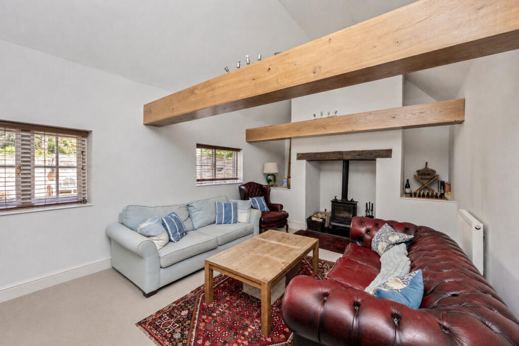 House in East Grinstead, Sunnyside - More