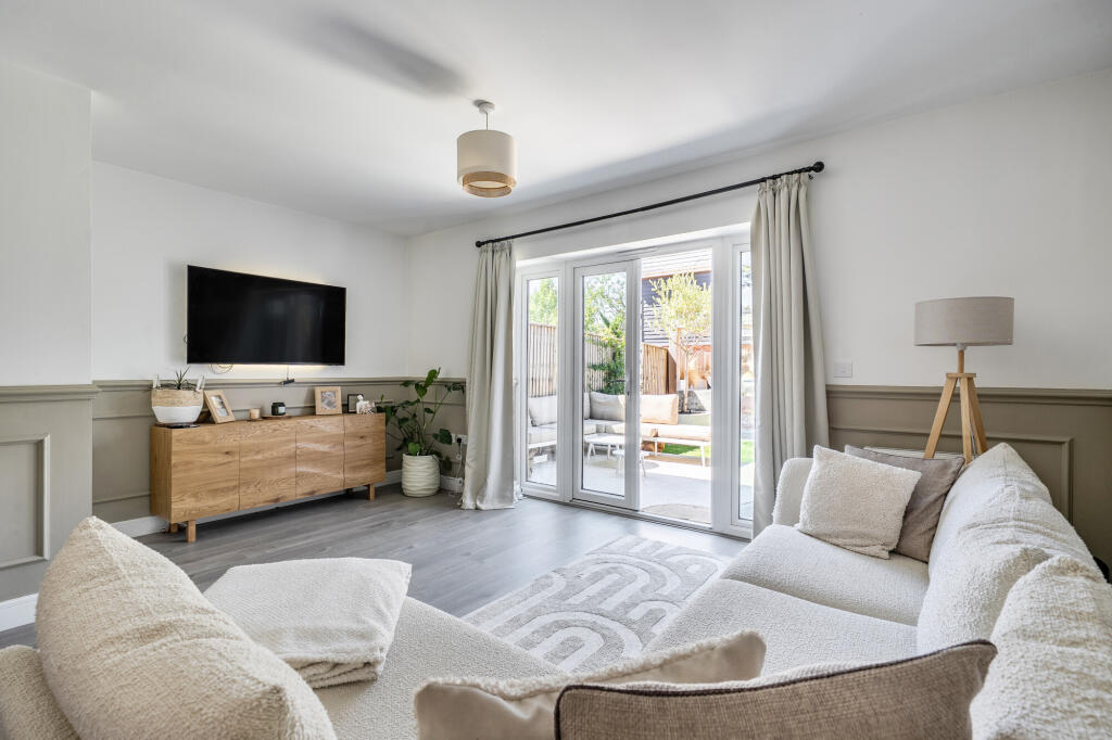 House in Tunbridge Wells, Paddock Wood - View 5