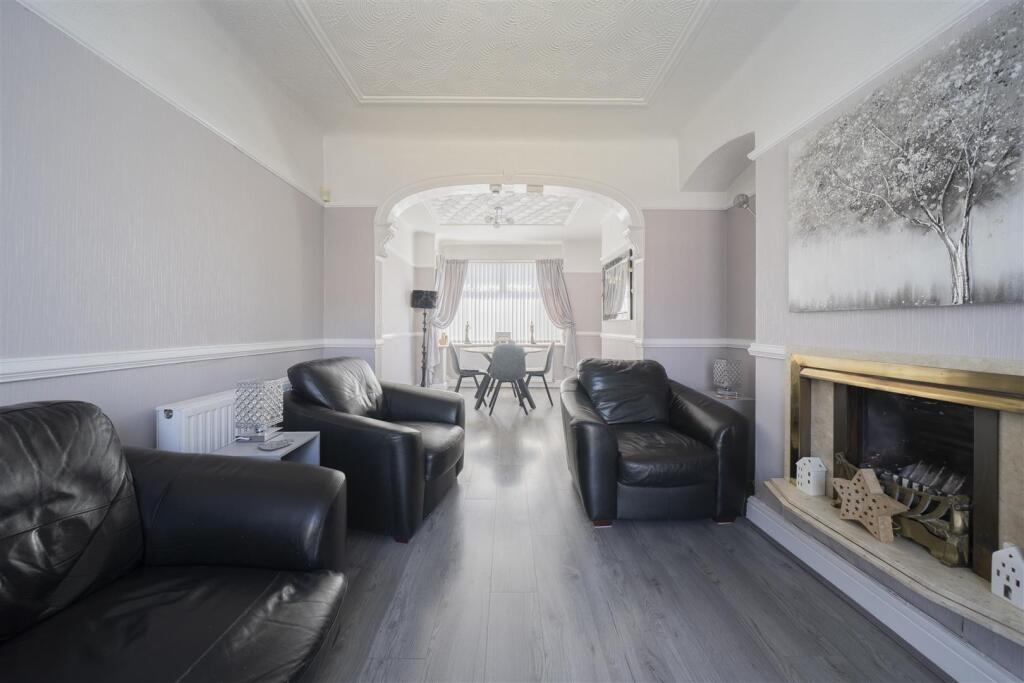 House in Sefton, Liverpool City Region - View 4
