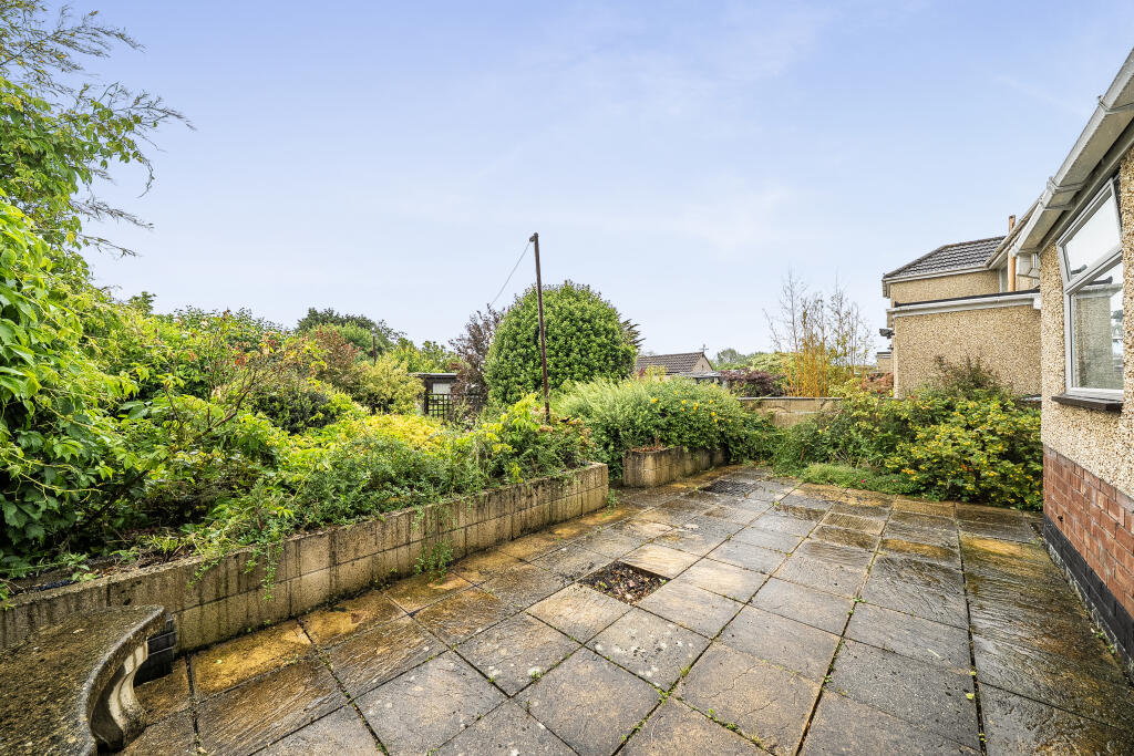 Churchward Avenue, Rodbourne Cheney, Swindon, SN2 1NJ photo 4