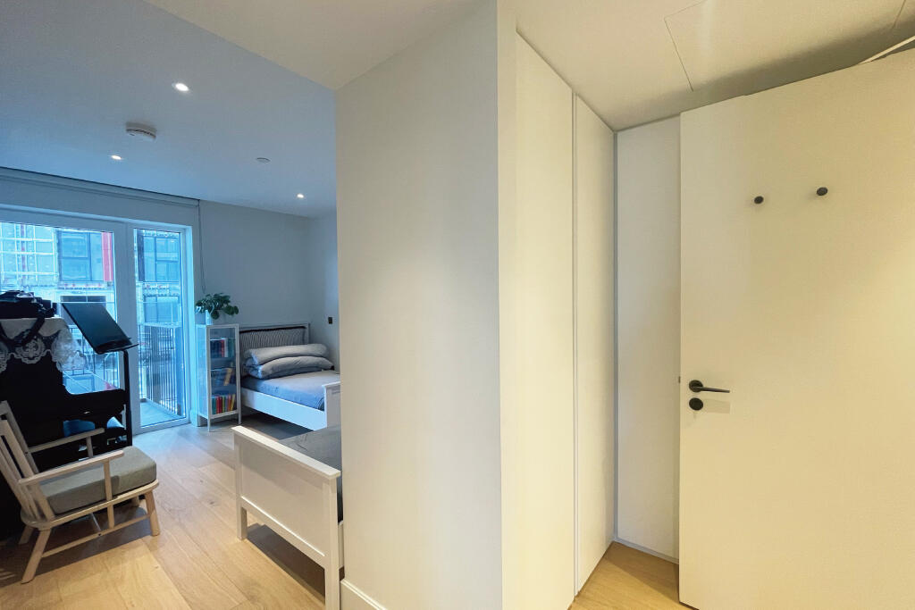 Parkside Apartments, White City Living  photo 3