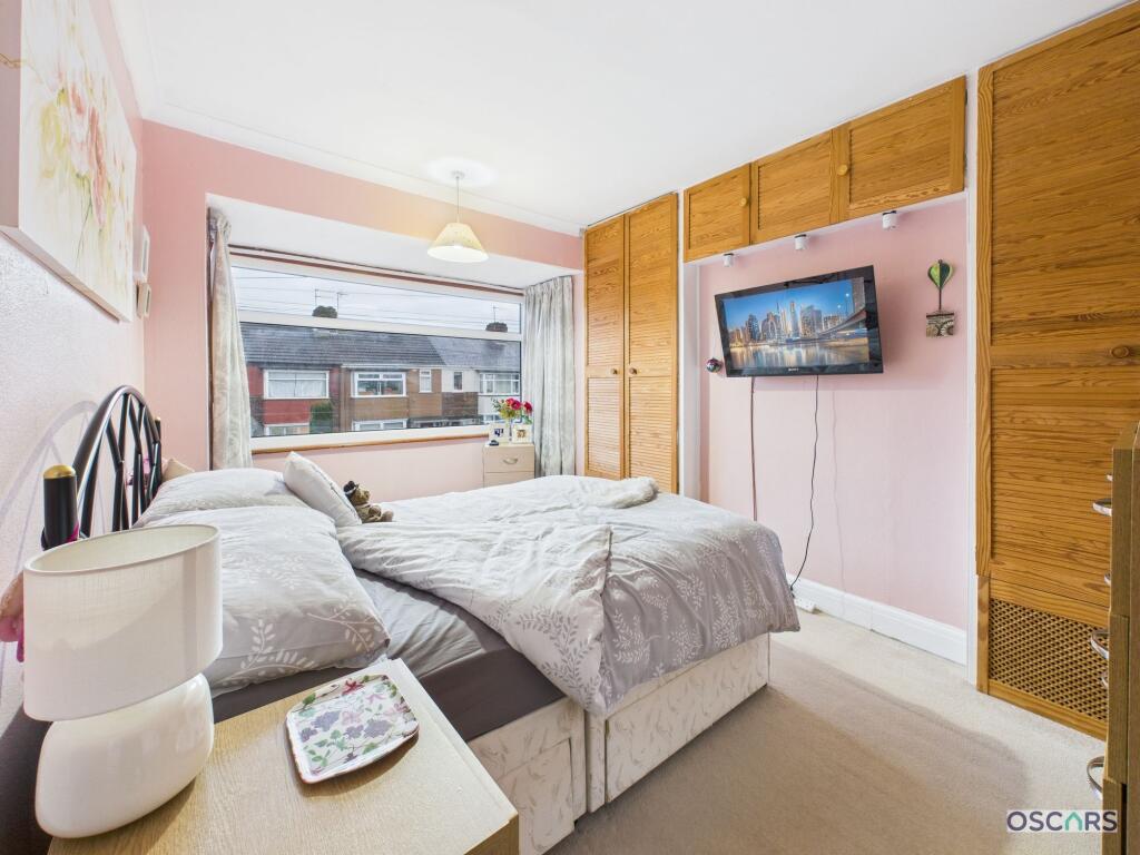 House in Hull - View 5
