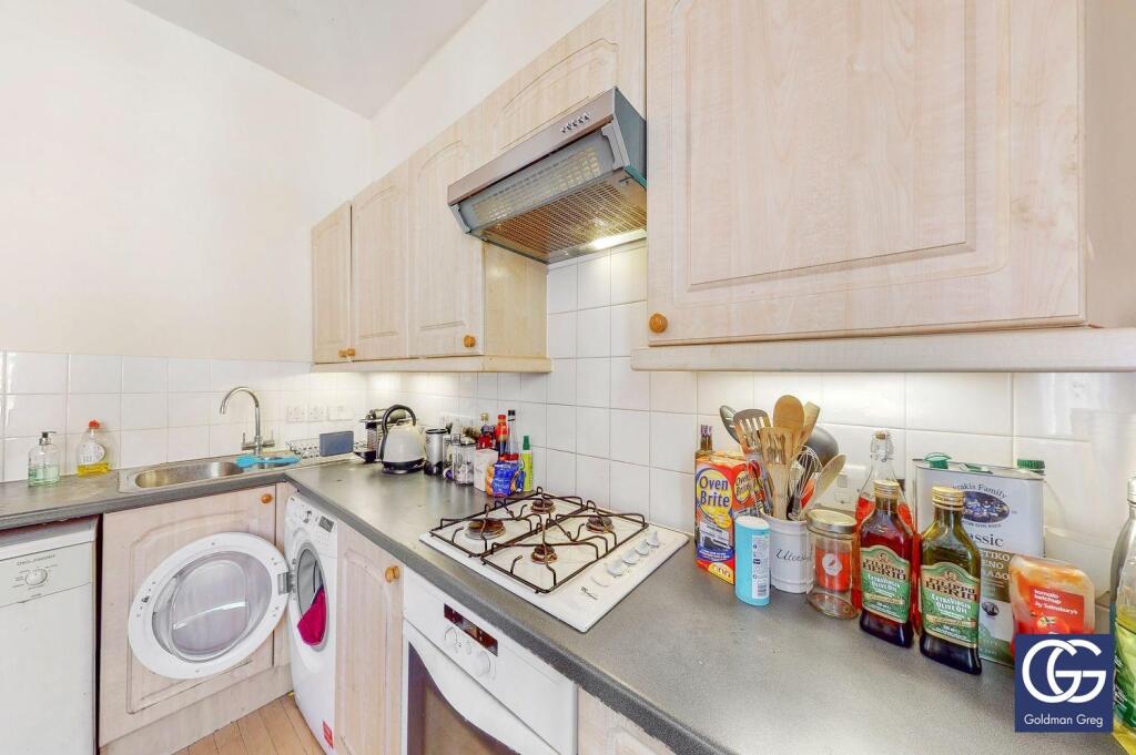 Apartment in London - View 5