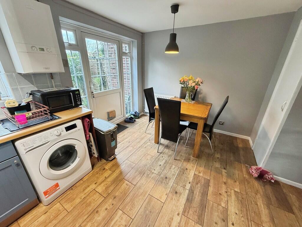 House in Basingstoke and Deane, Cufaude Village, Chineham - View 3