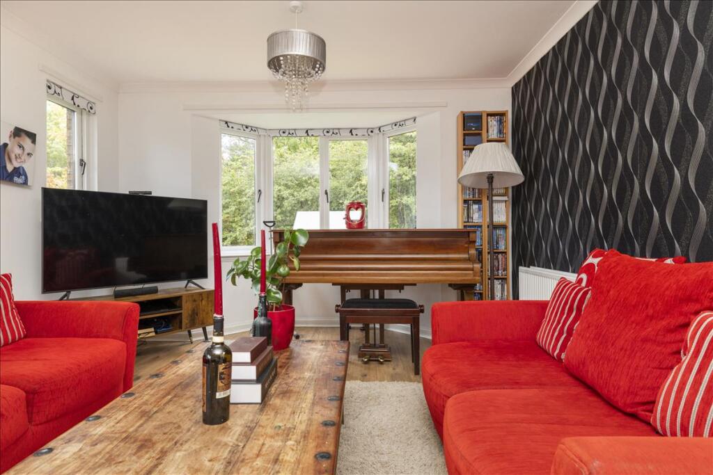 House in Edinburgh, Midlothian - More