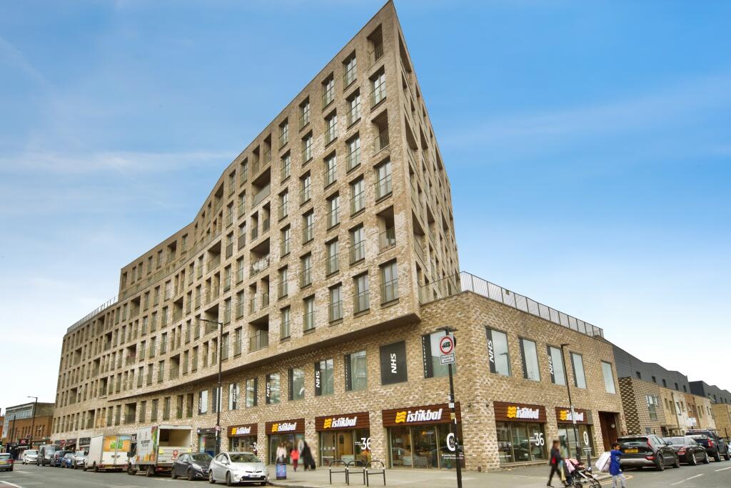 Main image of property: 74 Fore Street, London, N18