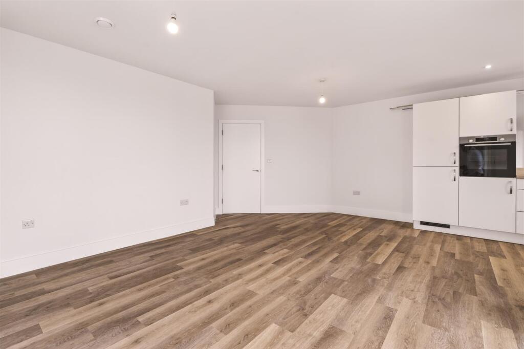 House in Worthing, West Sussex - View 5