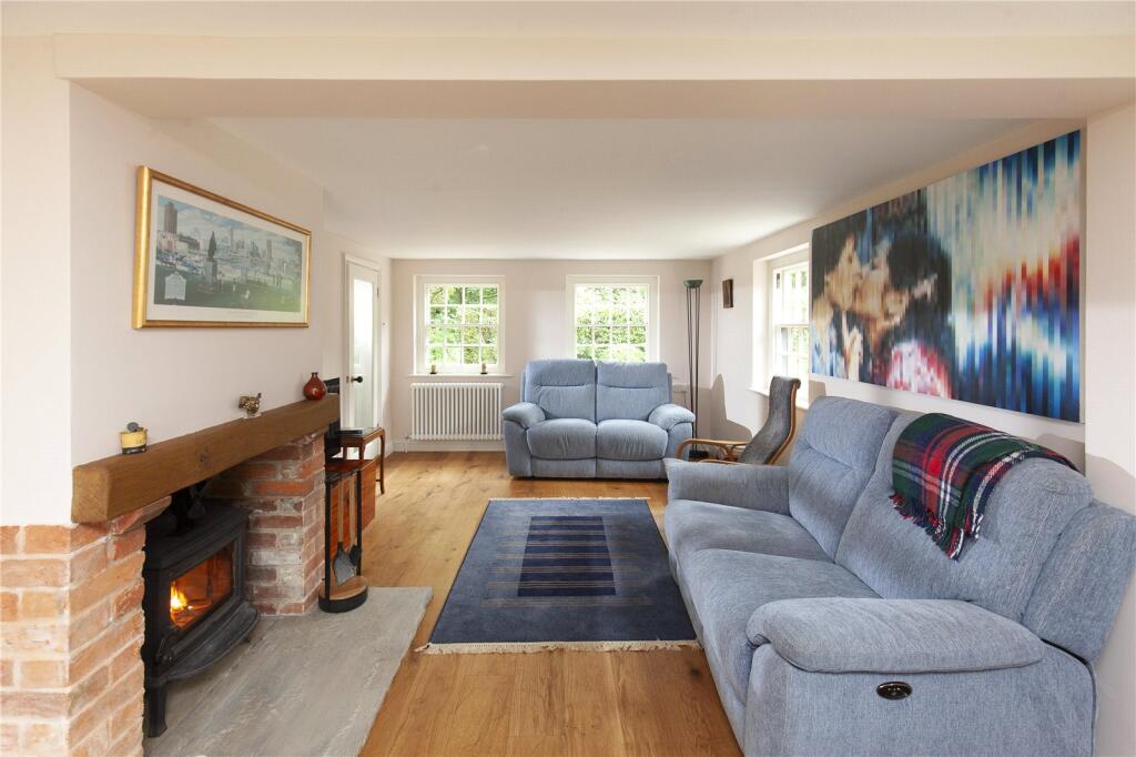 House in Wiltshire, East Knoyle - More