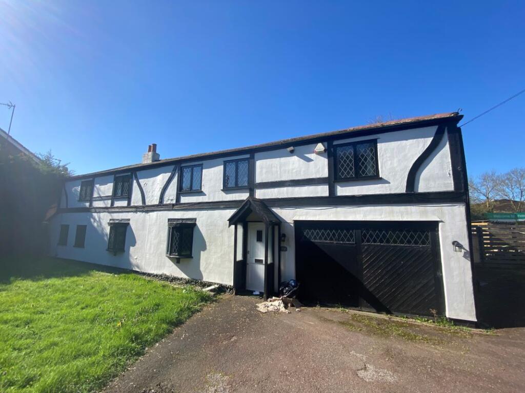 Main image of property: 232 Swallow Street, Iver, Buckinghamshire, SL0 0HT