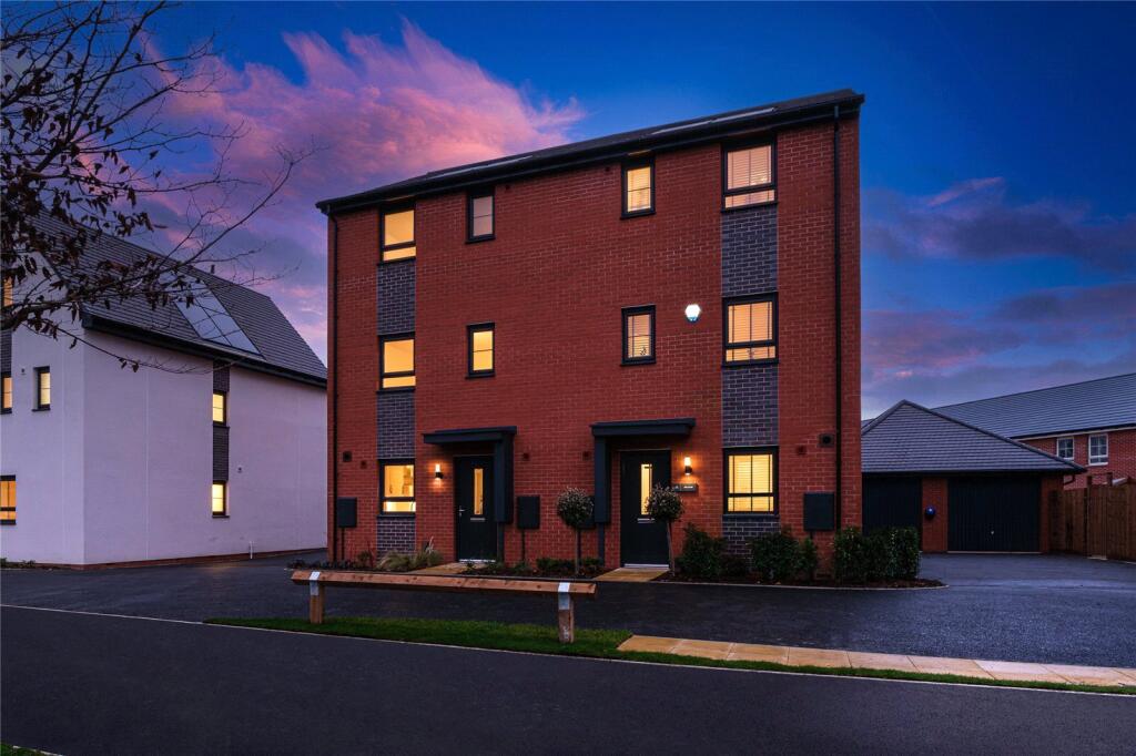 Main image of property: Aston Grange, Banbury Road, Upper Lighthorne, Warwickshire, CV33