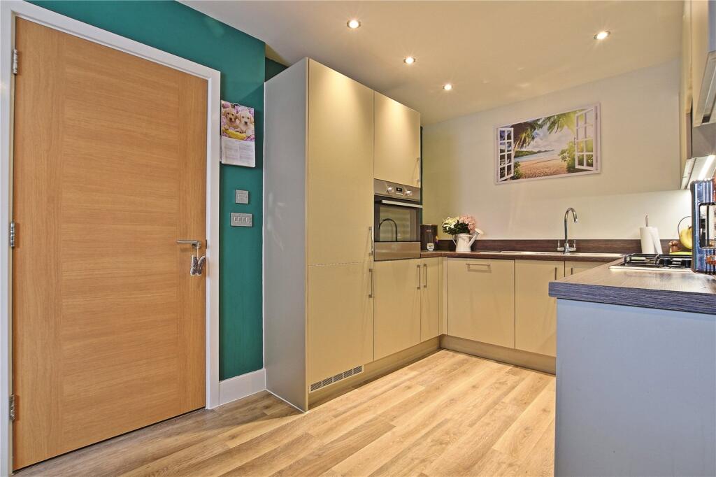 House in Northampton, Boughton - View 5