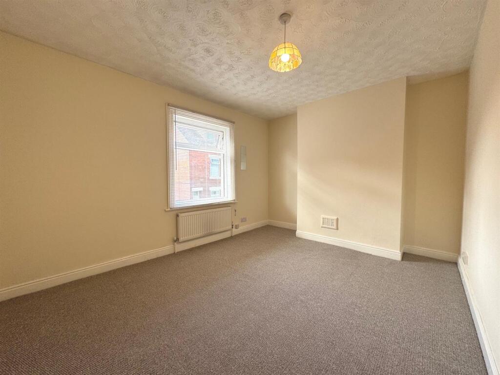 House in Stoke-on-Trent - View 5