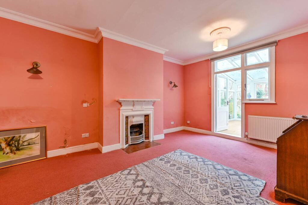 2-bed flat on Wilberforce Road, N4, Islington, London, N4, £1,000,000