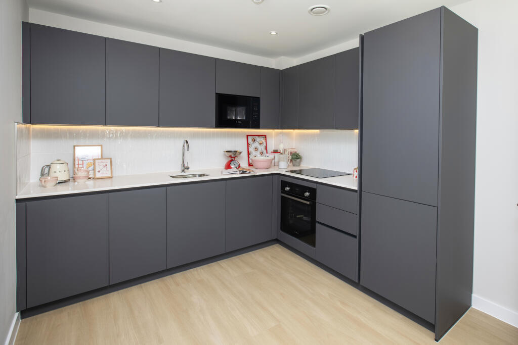 Main image of property: Emporium House East, Alloway Courtyard, Weldale Street, Reading RG1 7PZ