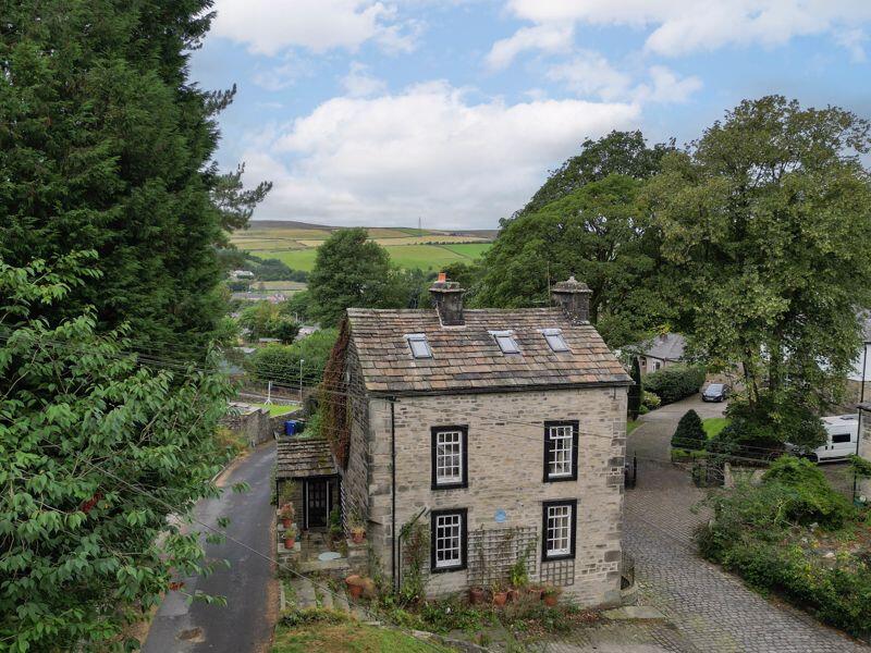 4-bed detached on Whitworth Square, Whitworth, Rochdale, £400,000