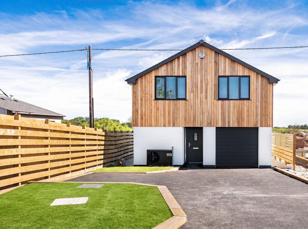 House in Greenbottom, Kenwyn - View 4