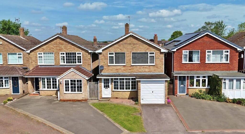 Main image of property: Godfrey Close, Radford Semele, Leamington Spa