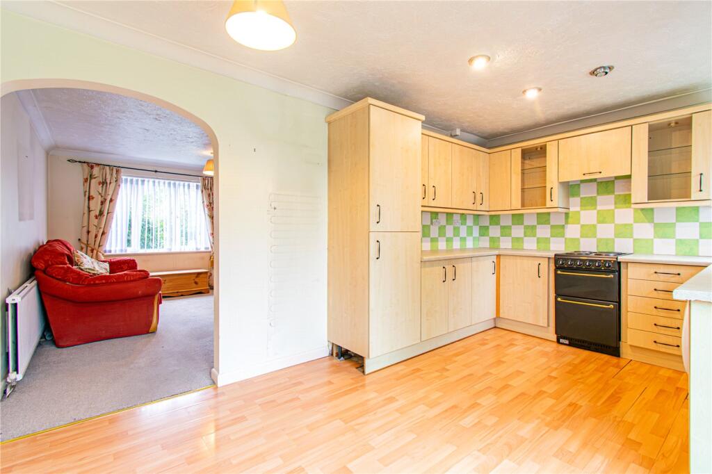 Newport Road, Newbury, Berkshire, RG14 photo 3