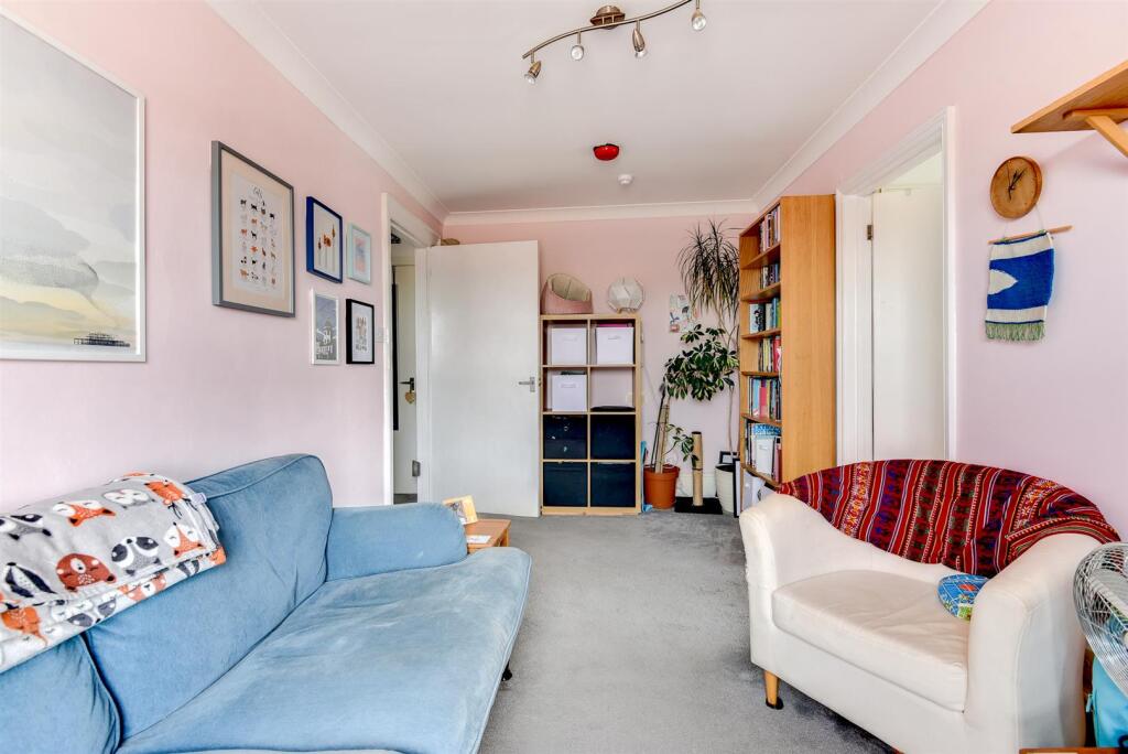 Broadwater Road, Worthing photo 4