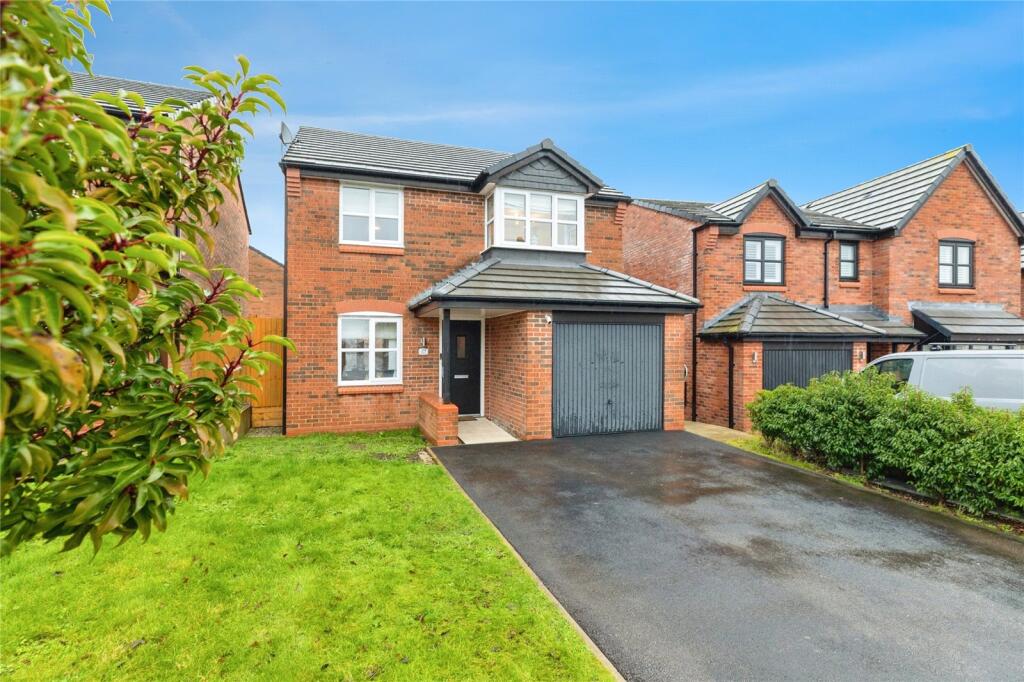 3-bed detached on Farm Crescent, Radcliffe, Manchester, Greater Manchester, M26, £375,000