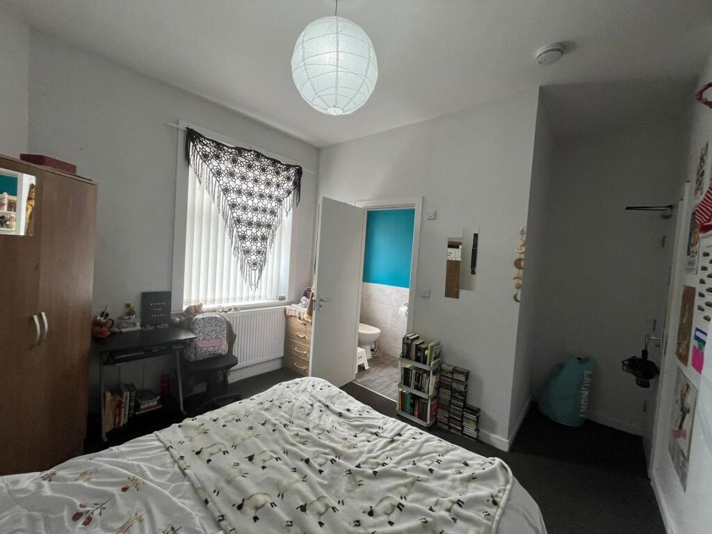 House in Salford, Greater Manchester - View 2
