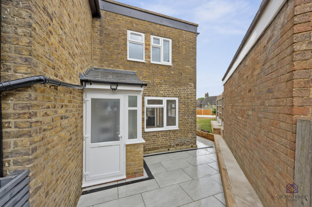 Main image of property: Crescent Way, London, N12
