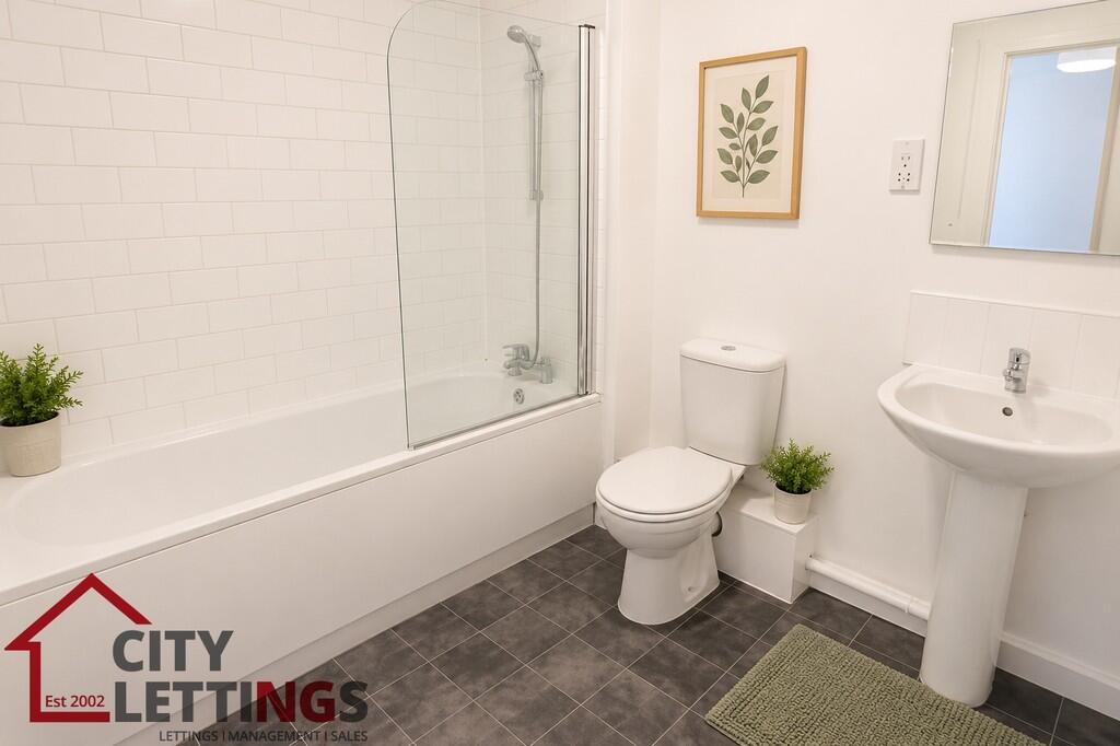 2 bedroom ground floor flat for rent
