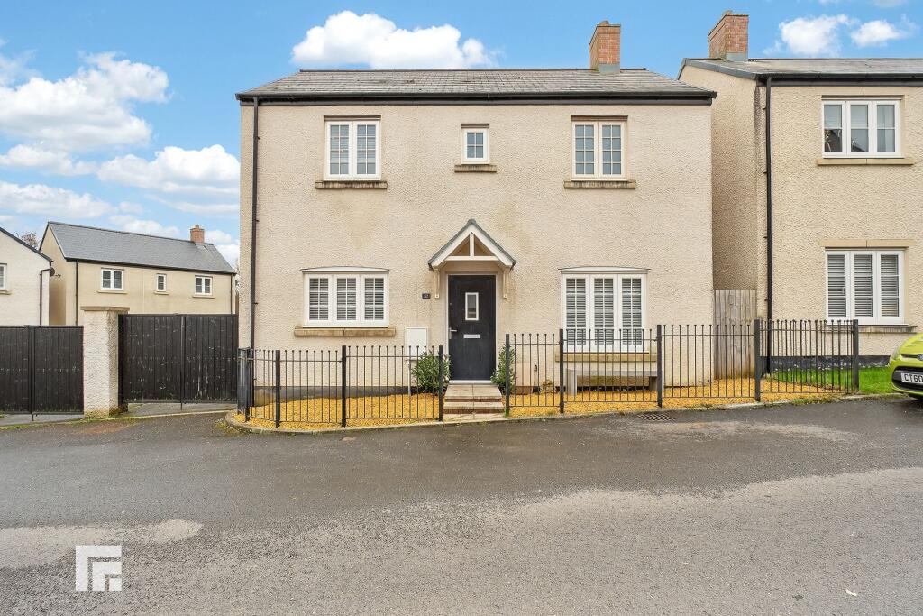 3-bed detached on St. Fagans, Cardiff, CF5, £385,000