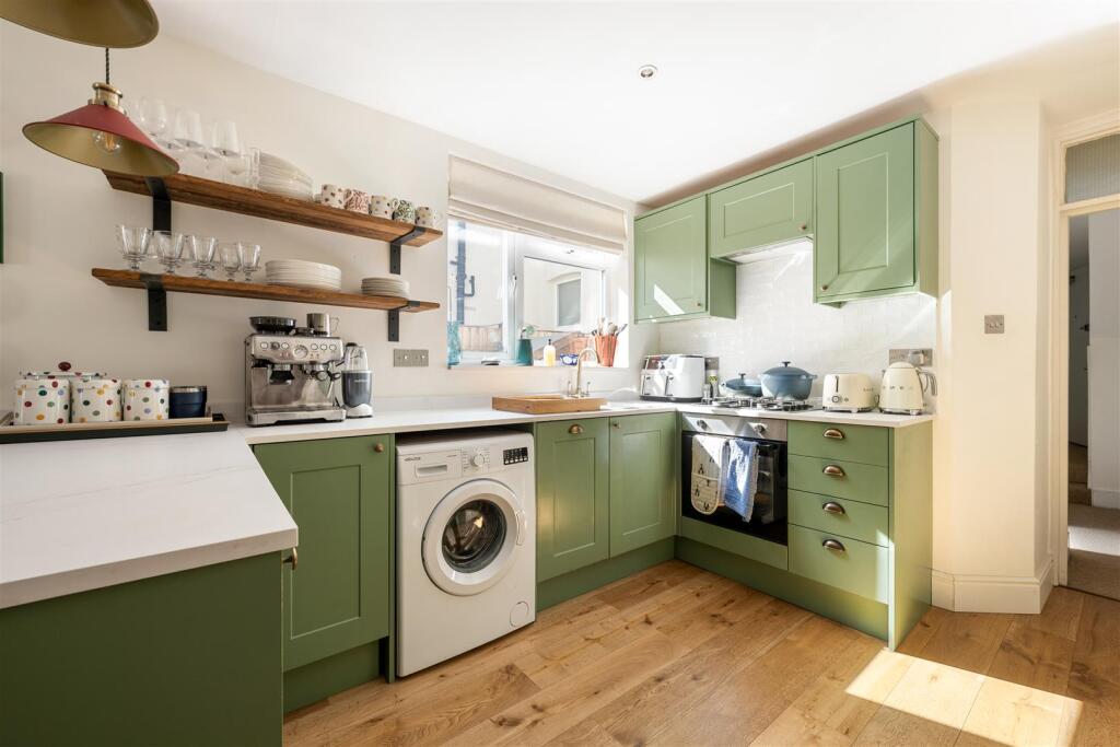 Apartment in London, Leyton - View 4
