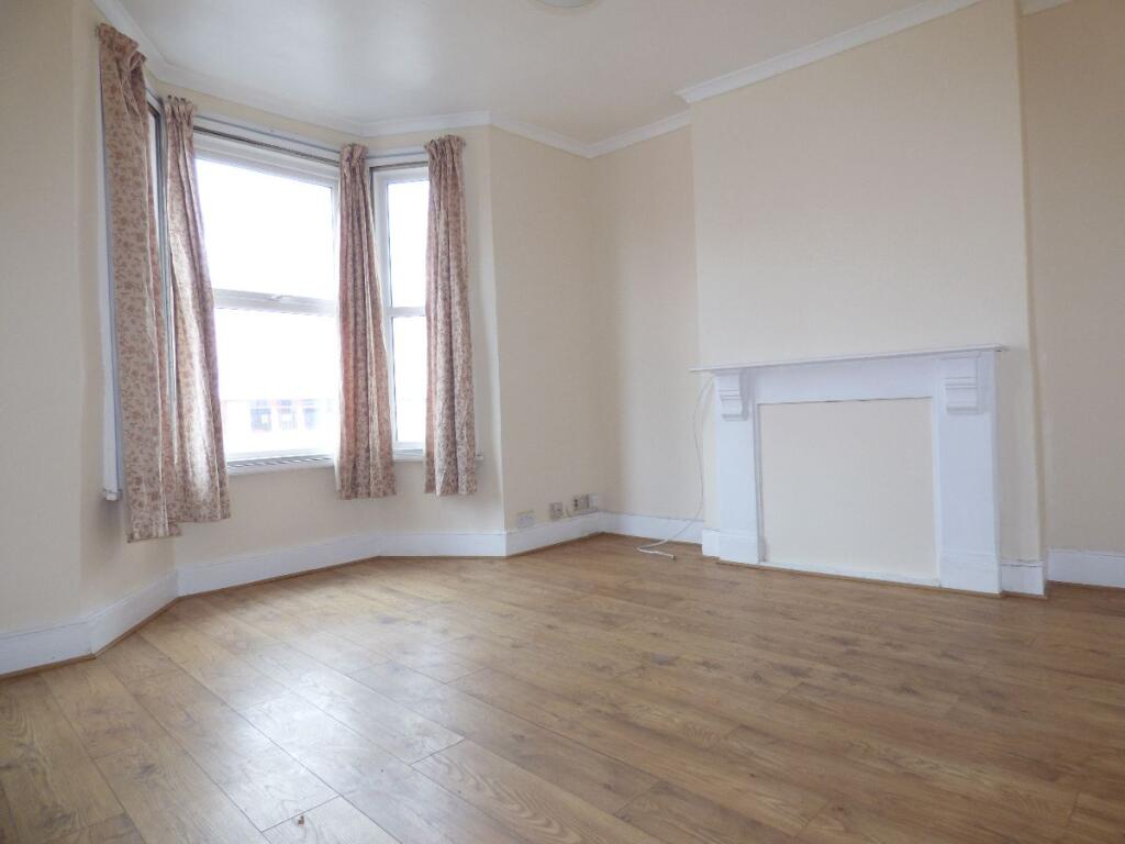 House in London, Blackheath Royal Standard, East Greenwich - View 2