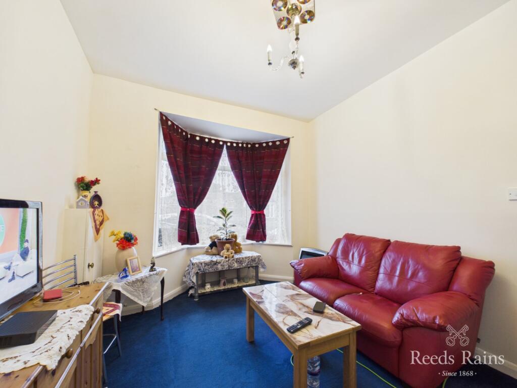 House in Hull - View 2