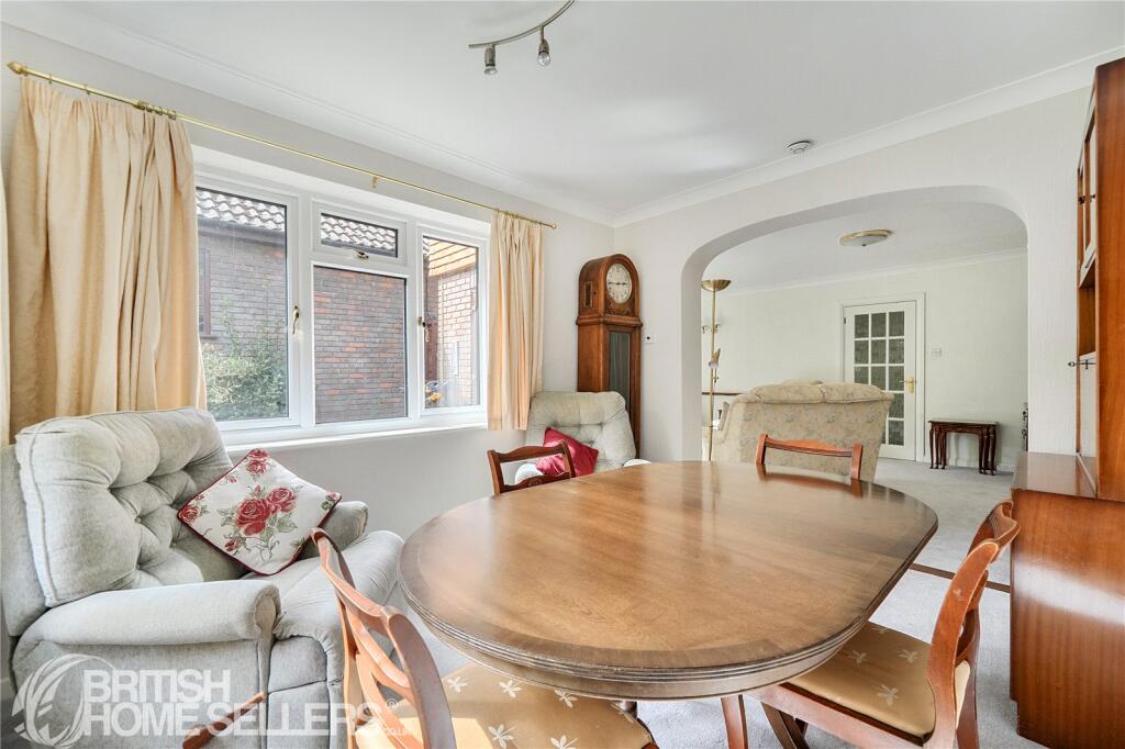 House in Waverley, Chiddingfold - View 5