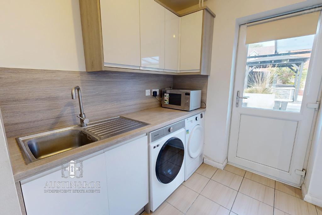 House in Stoke-on-Trent - View 4